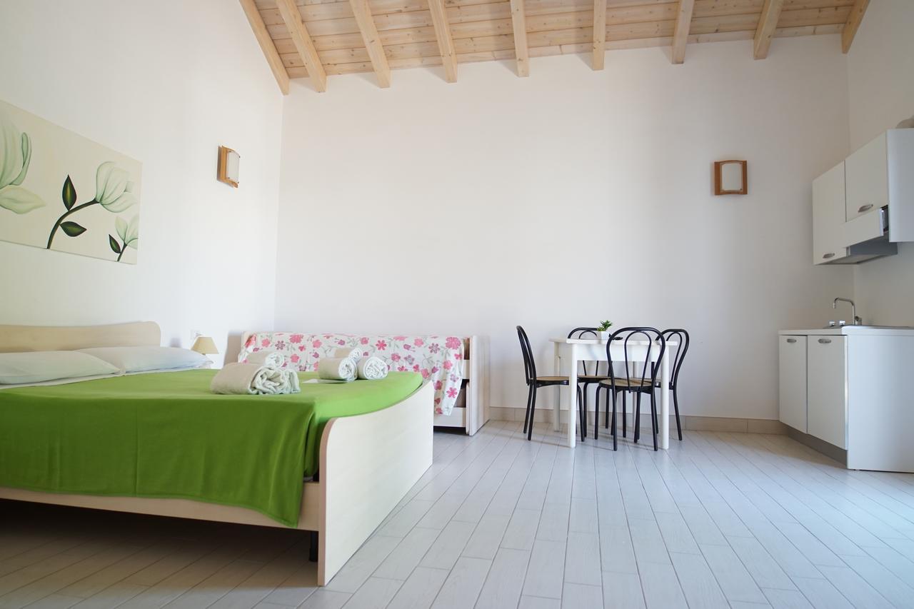 ウッジャーノ・ラ・キエーザ Il Giardino Del Tiglio Bed & Breakfast エクステリア 写真